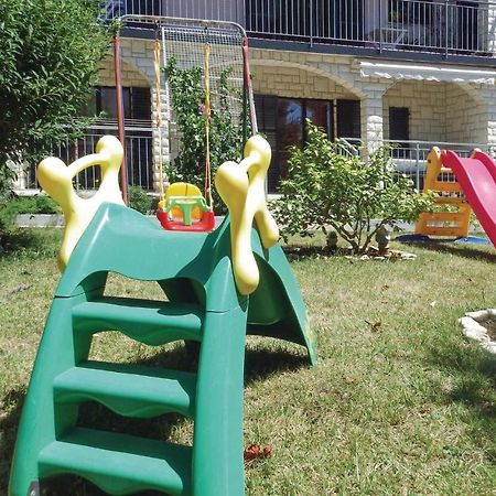 3 Bedroom Beautiful Apartment In Медулин Екстериор снимка