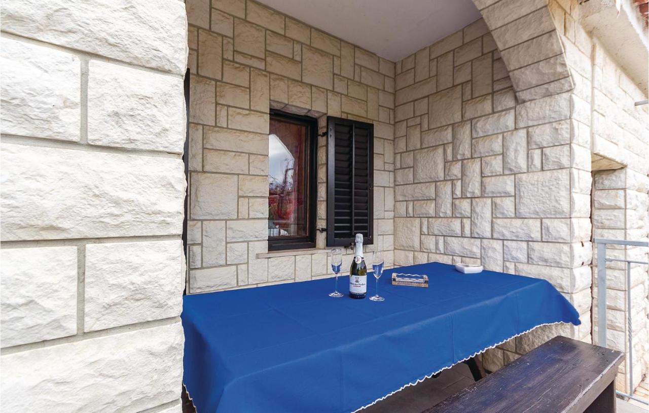 3 Bedroom Beautiful Apartment In Медулин Екстериор снимка