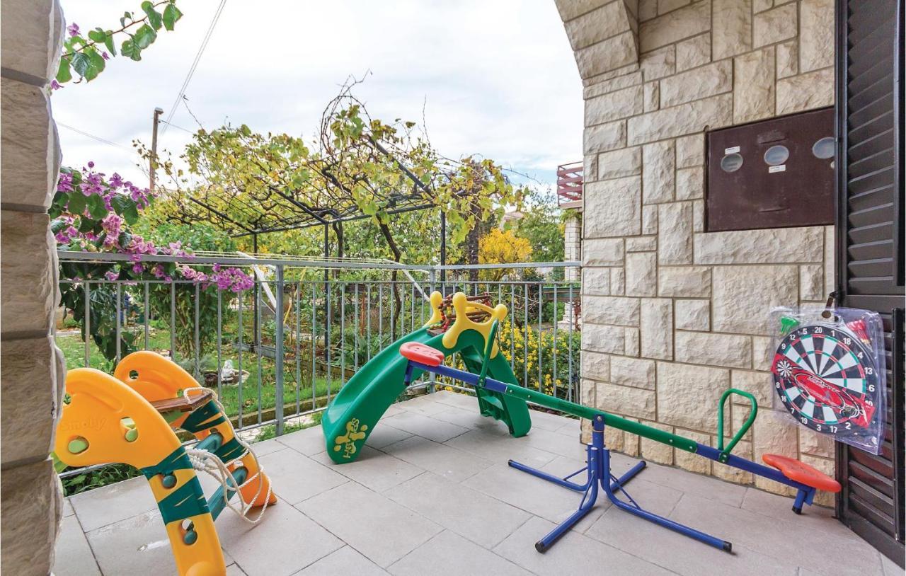 3 Bedroom Beautiful Apartment In Медулин Екстериор снимка